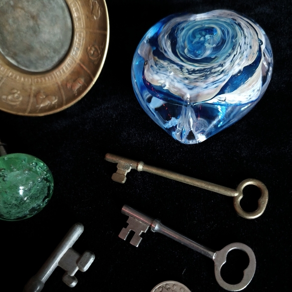 Grandpa's Vintage Antique Lot Glass Knobs Paperweight Trinket Dish Keys & Coins - Picture 12 of 16